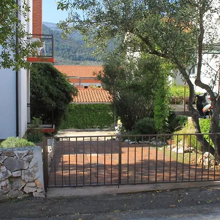 Apartment With A Parking Space Stari Grad, Hvar - 8708 *