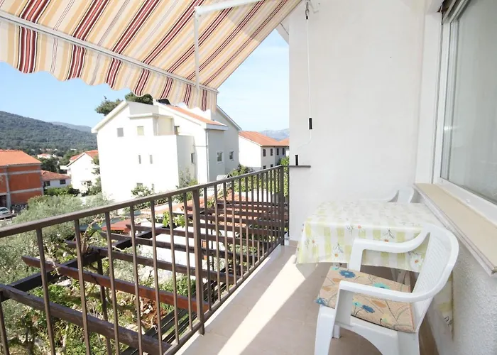 דירה With Parking Space Stari Grad, Hvar - 8708 סטארי גראד